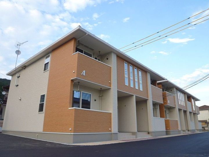 岡山県玉野市奥玉１丁目 2階建 築14年