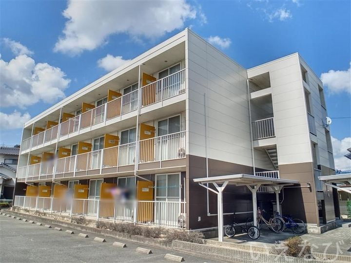 岡山県岡山市北区花尻あかね町 3階建 築23年11ヶ月