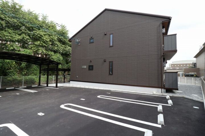 岡山県岡山市中区西川原１丁目 2階建