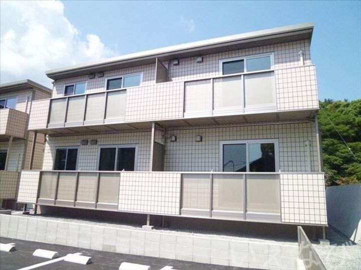 岡山県玉野市築港５丁目 2階建 築6年10ヶ月