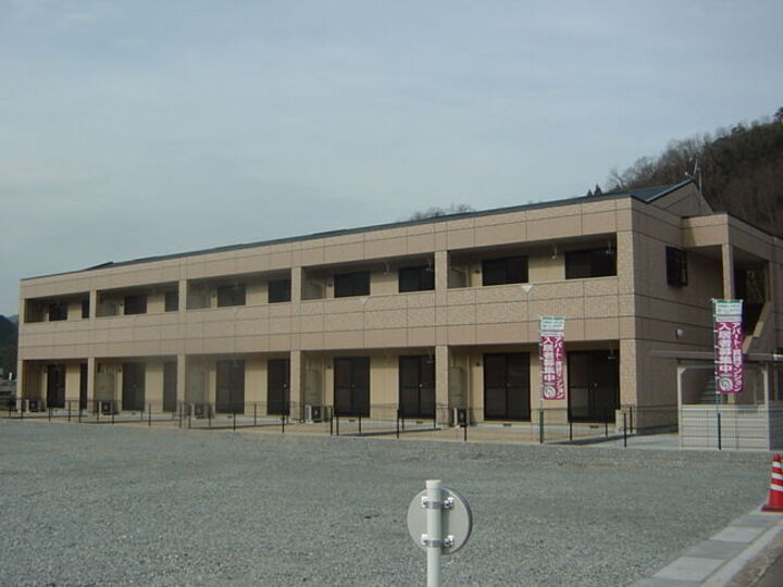 岡山県岡山市北区建部町吉田 2階建