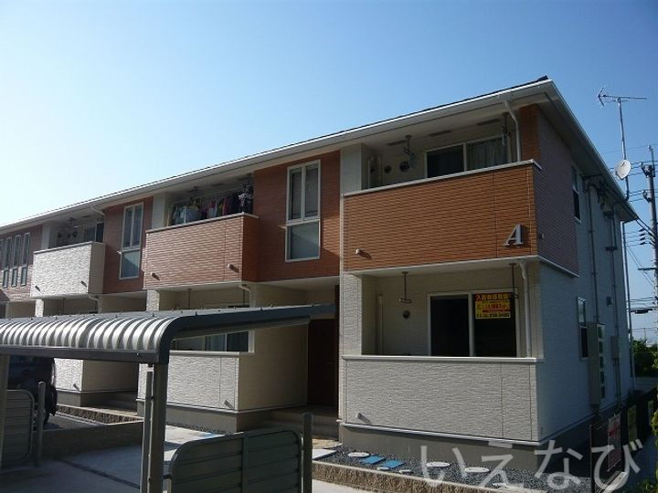 岡山県玉野市宇藤木 2階建