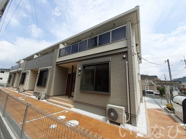 岡山県岡山市北区津高 2階建
