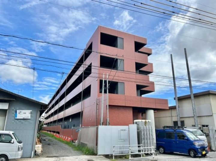 岡山県岡山市北区大元駅前 4階建