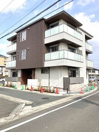 岡山県岡山市中区高屋 3階建 