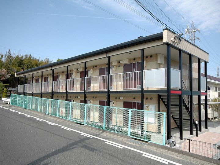 岡山県岡山市中区平井２丁目 2階建
