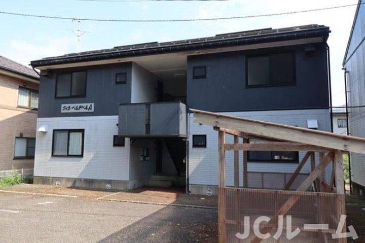 新潟県上越市吉川区長峰 賃貸アパート