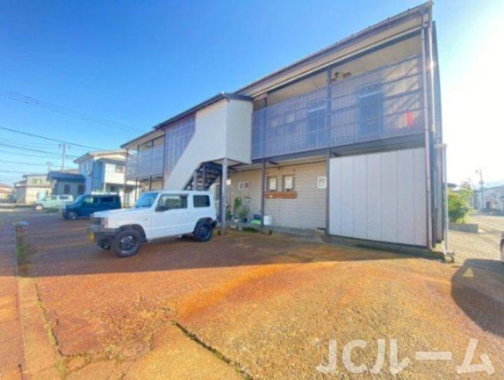 新潟県上越市春日山町１丁目 賃貸アパート
