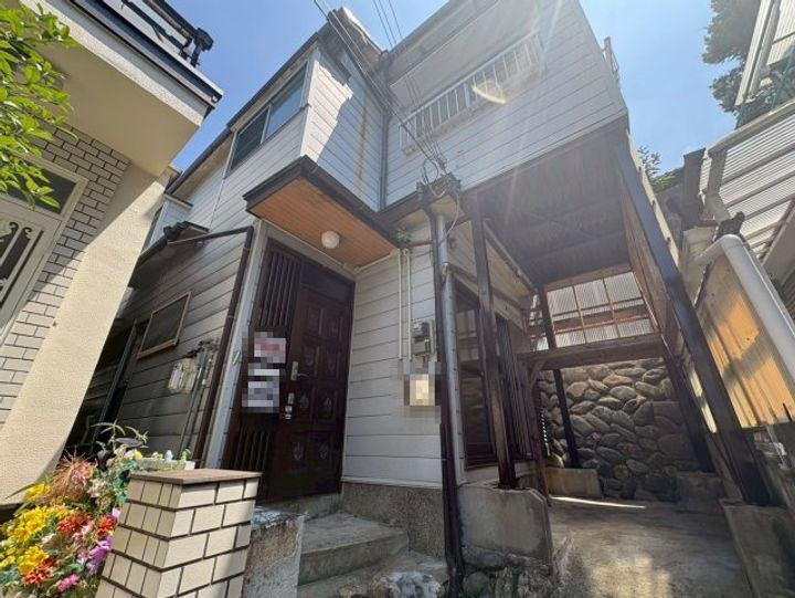豊中市柴原町５丁目貸家 2階建