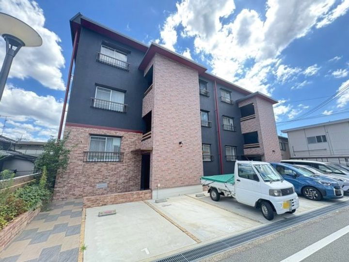 箕面パークハイツ 3階建