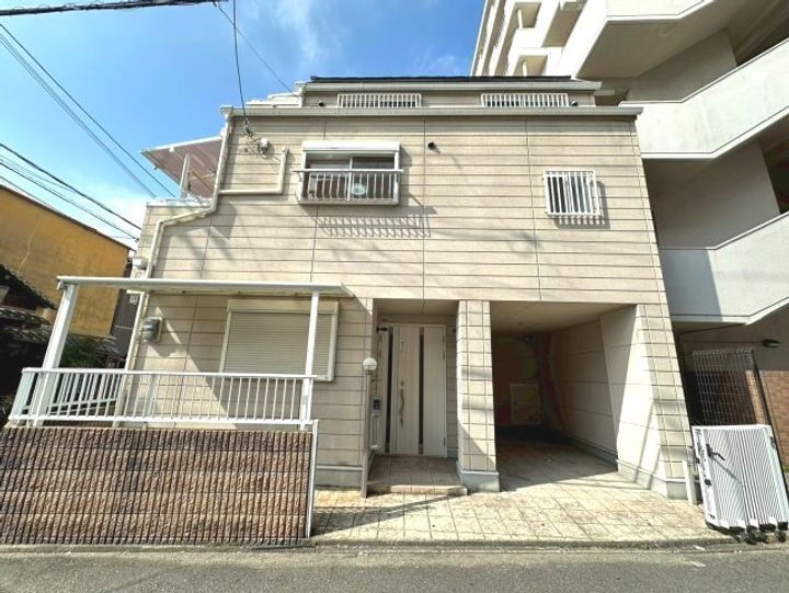 大阪府茨木市駅前１丁目 賃貸一戸建て