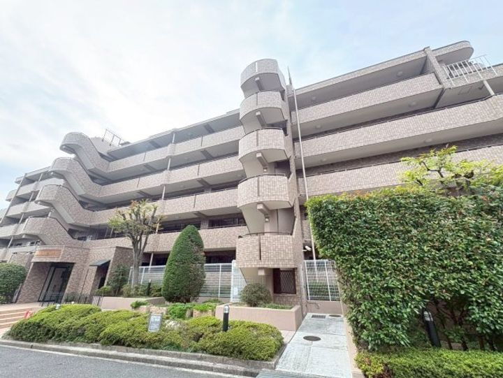 大阪府吹田市上山手町 賃貸マンション