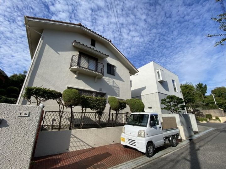 殿山町戸建て