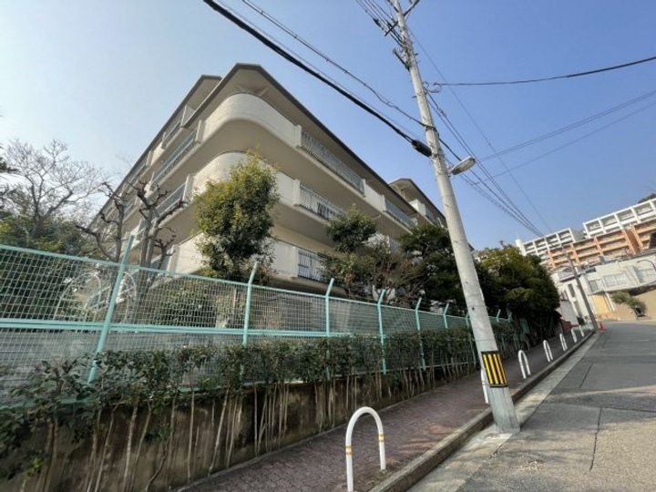 兵庫県芦屋市朝日ケ丘町 賃貸マンション