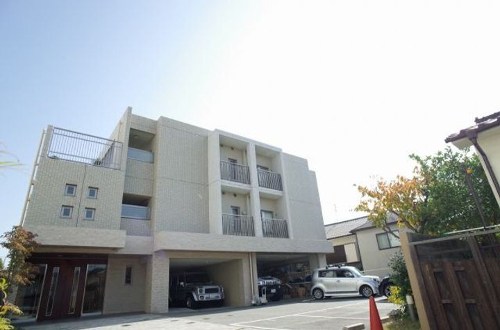 メゾンドバレー