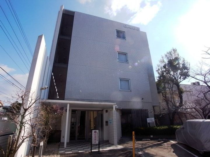 ダイドーメゾン岡本駅前