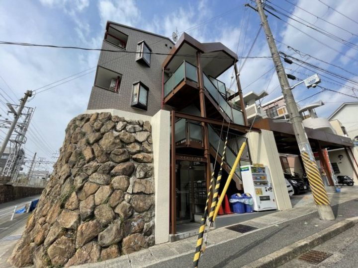 マイコート六甲Ⅱ 4階建