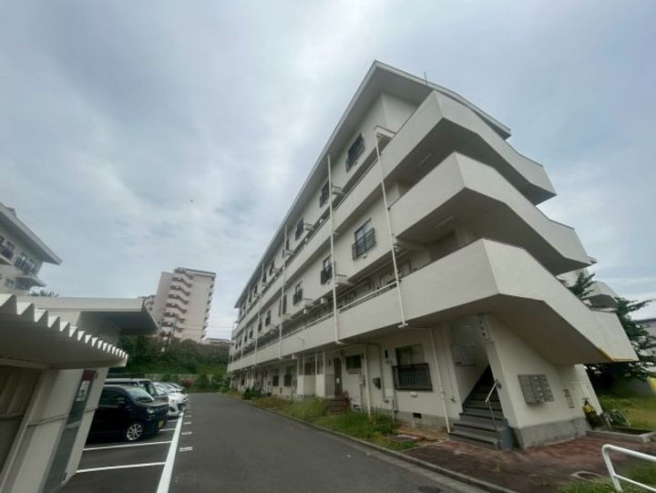 明舞第六団地１５号棟 5階建