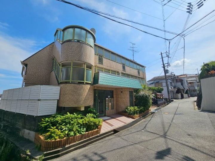 エスポワール六甲 3階建