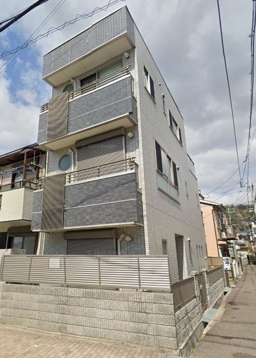 Ｒｅｇｕｌｕｓ板宿 3階建