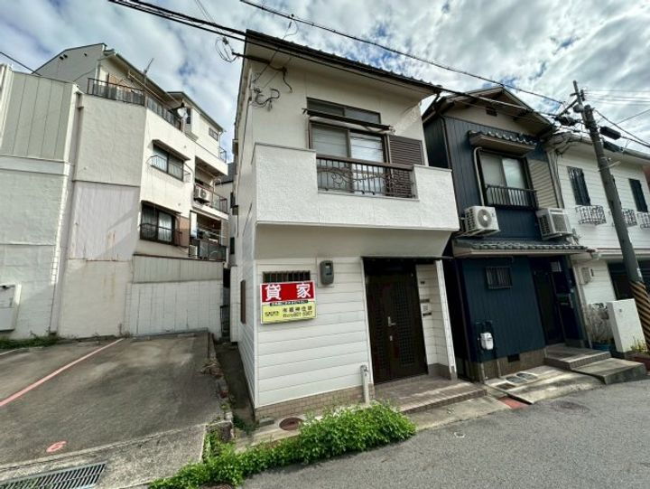 岩屋北町１丁目貸戸建