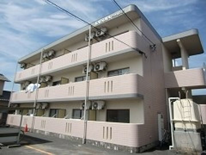 岡山県岡山市中区浜１丁目 3階建