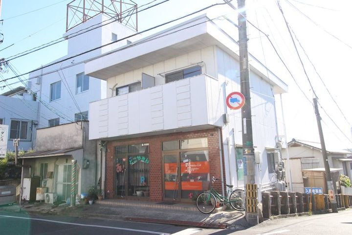 番町マンション 3階建