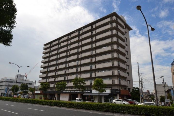 岡山県岡山市北区大供表町 11階建