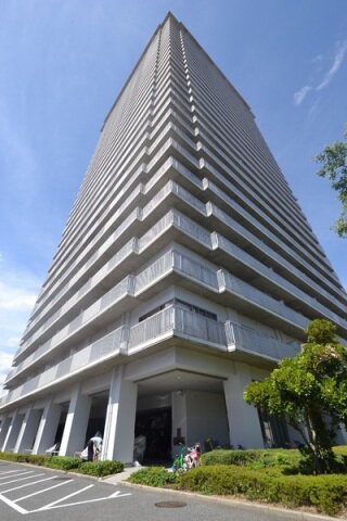 ファミールタワープラザ岡山イーストタワー 29階建