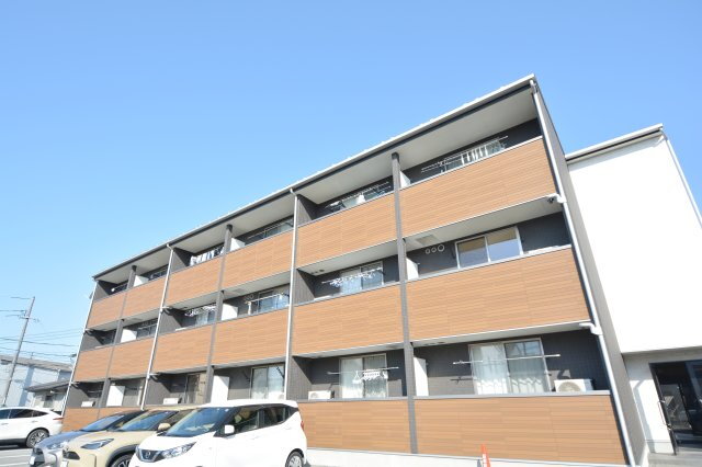 アルカンジュ高柳西町 3階建