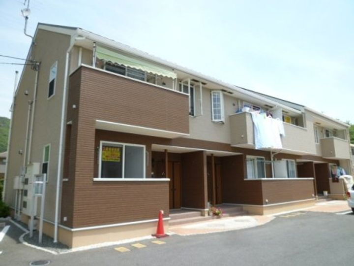 リヴィング牟佐 2階建
