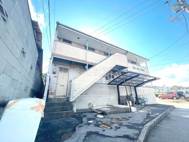 ブルーメンプラツェ 2階建