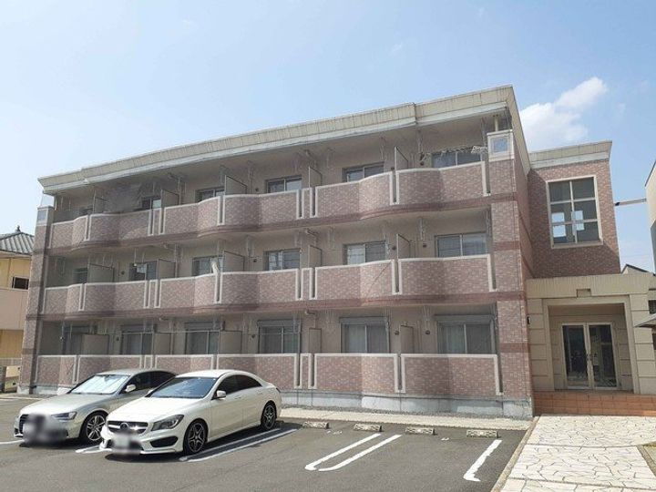ベル・シャンブル 3階建