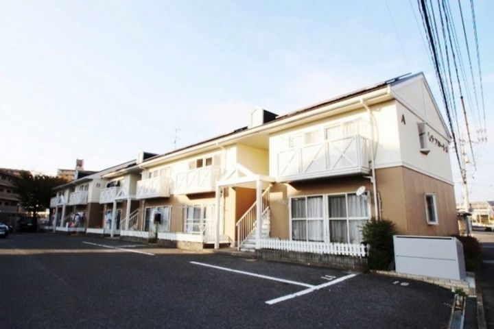 ヴィラフローレル　Ａ棟 2階建