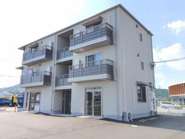 シャーメゾン沖