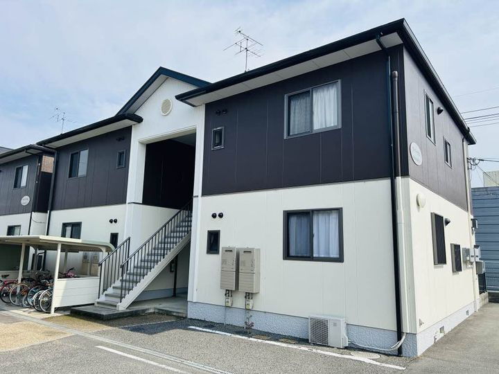 ラ・パーチェ　ナガオカ　Ｄ棟？ 2階建