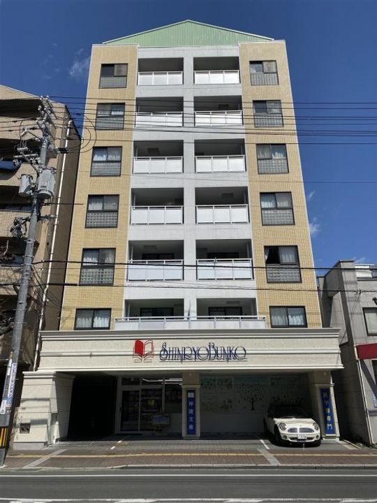 ビュー小林 7階建