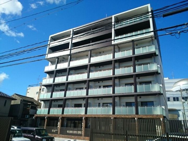 天瀬ハイマート 7階建
