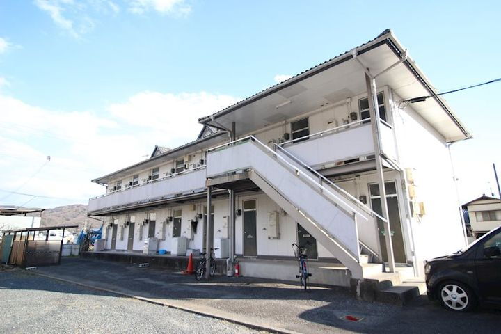 ラポールすすき 2階建