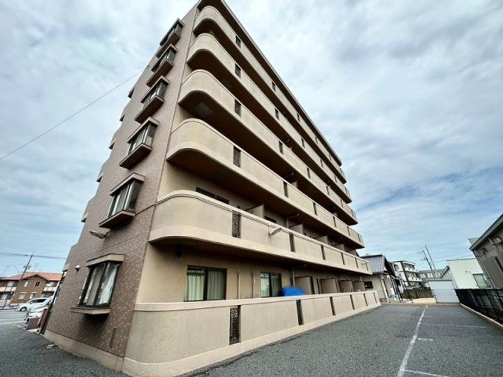 パレスマリソル 6階建