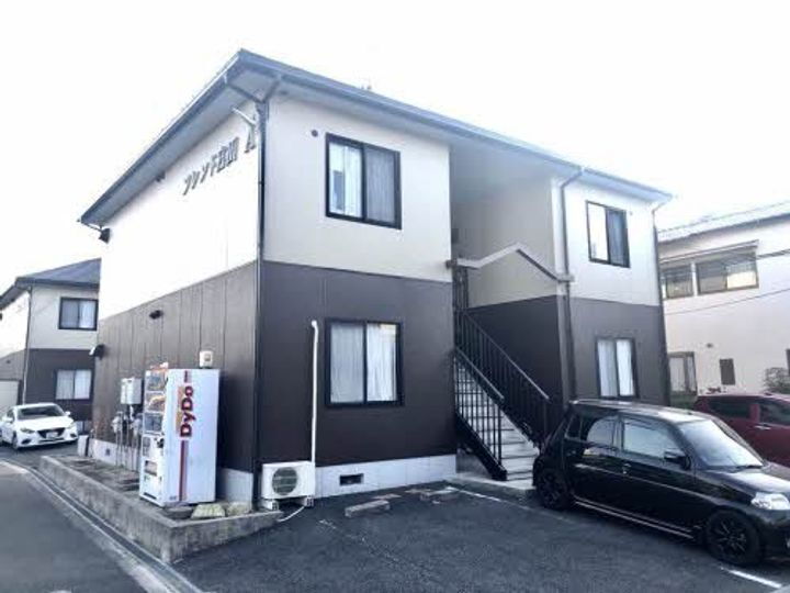 フレンド宮田　Ａ棟 2階建