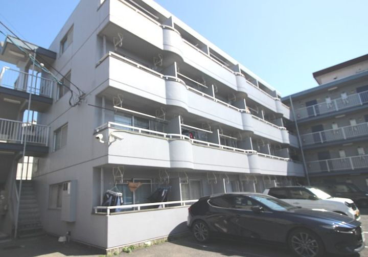 ビッグバーンズマンション横井Ａ棟 4階建