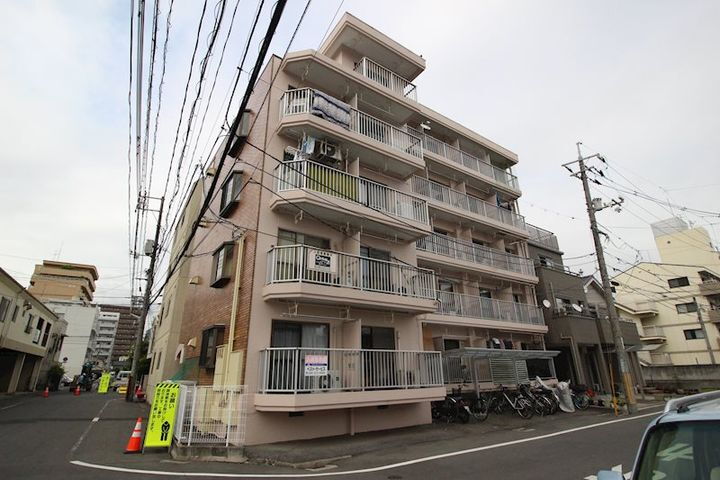 メゾン岡町 5階建