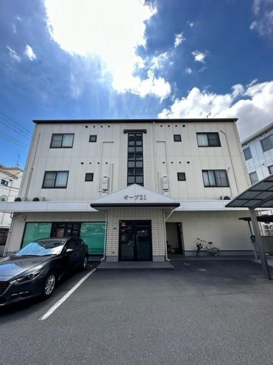 オーブ２１ 3階建