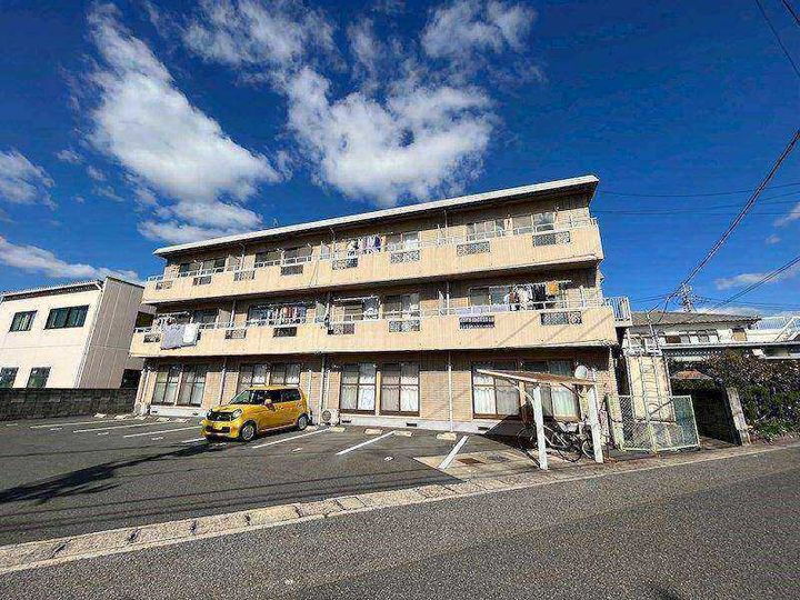 ディアトレス下中野 3階建