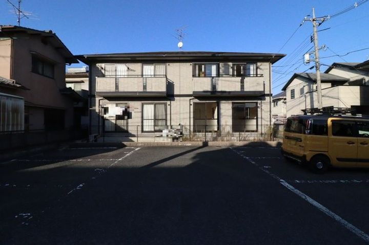ピースインＴＯＭＯＥ 2階建