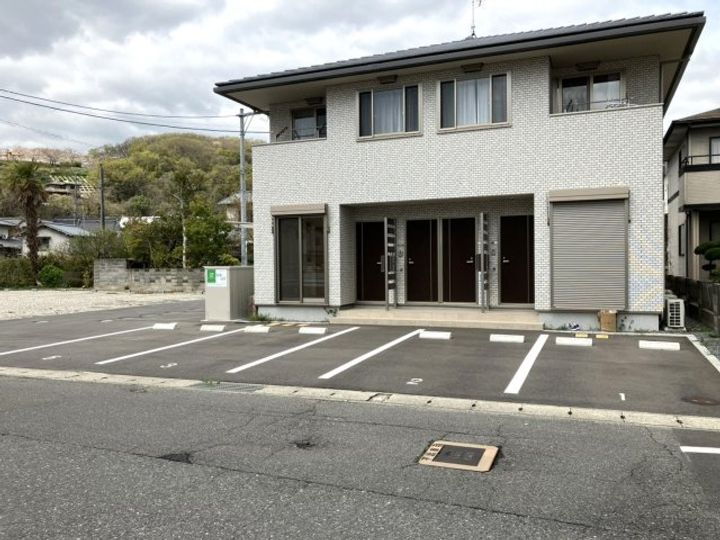 シャガール　Ａ棟 2階建