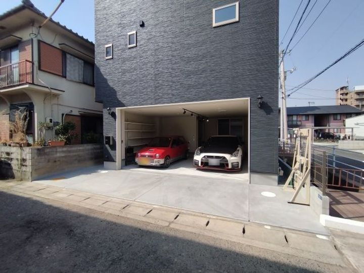 ビルトインガレージ高柳西町デザイナーズ戸建賃貸