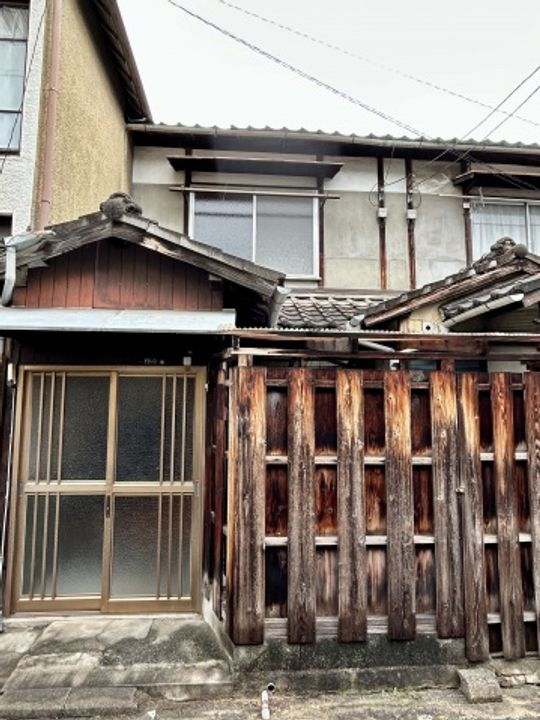 萩本借家 2階建