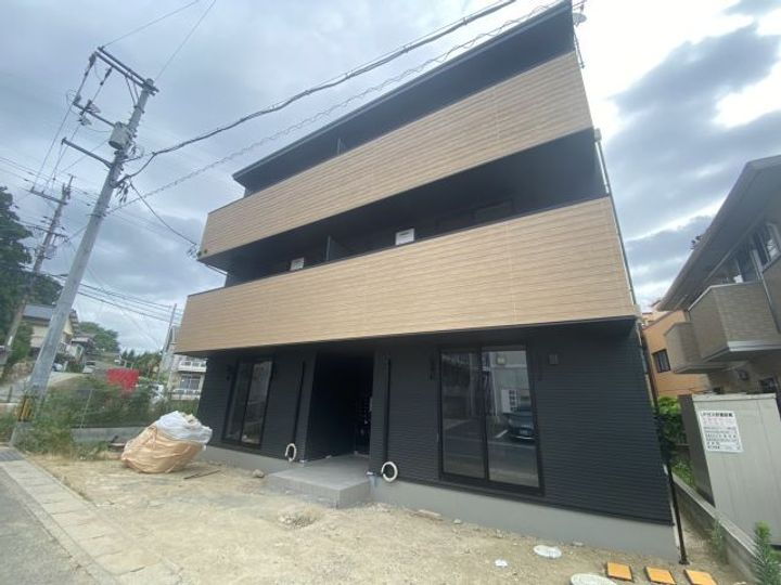 Ｇｒａｖｉｔｙ　（グラヴィティ） 3階建